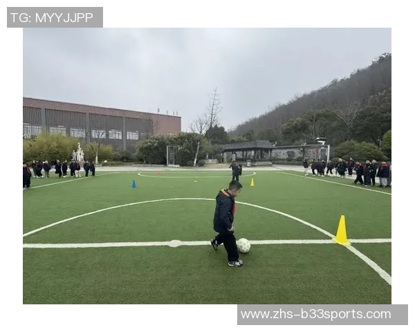 足球佐加：探索足球背后的故事与激情，感受赛场上的每一次心跳与荣耀